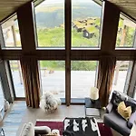 Casa de Férias Stylish With Lovely View At Stavadalen Reinli